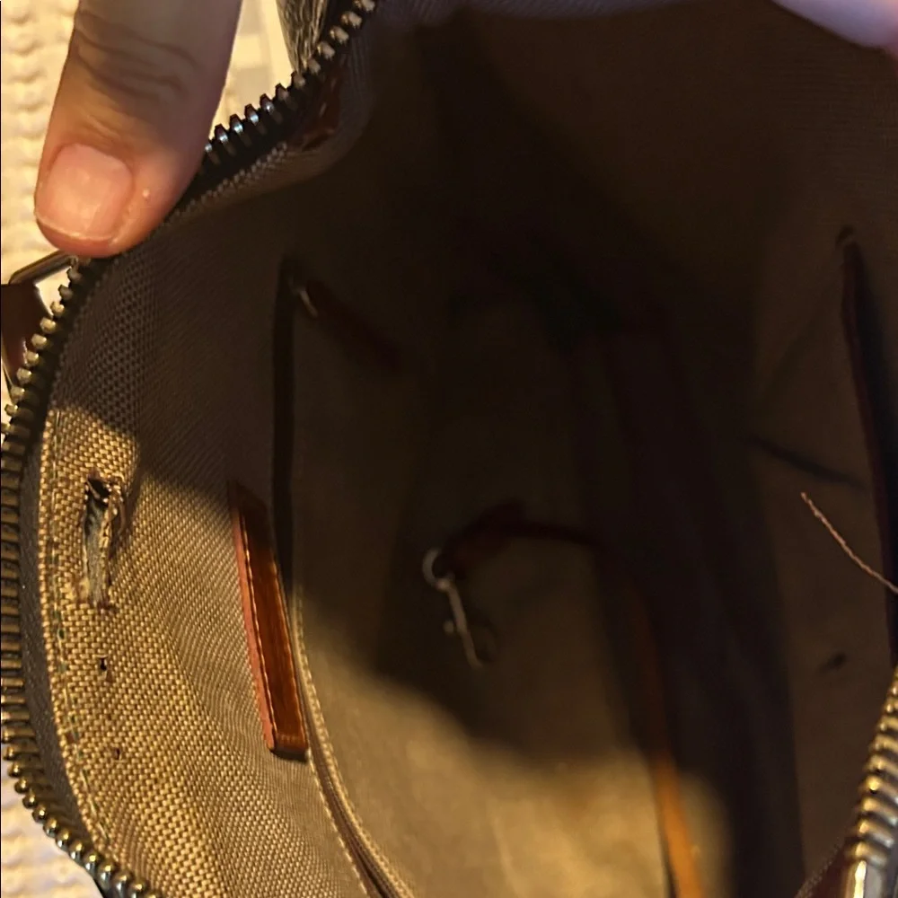 Dooney & Bourke crossbody bag - Picture 8 of 9